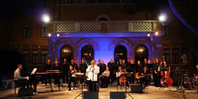 Talmassons: sabato 12 maggio il Coro e l’Orchestra Natissa in QUANDO LA RADIO RACCONTA…