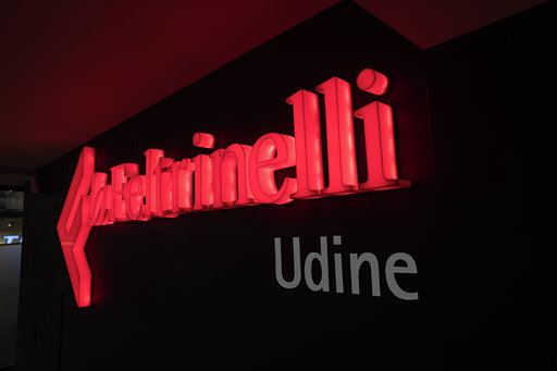 LA FELTRINELLI DI GALLERIA BARDELLI RIAPRE COMPLETAMENTE RINNOVATA