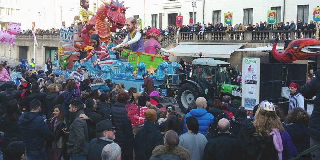 Sfilata carri mascherati a Pordenone 3 feb.2018