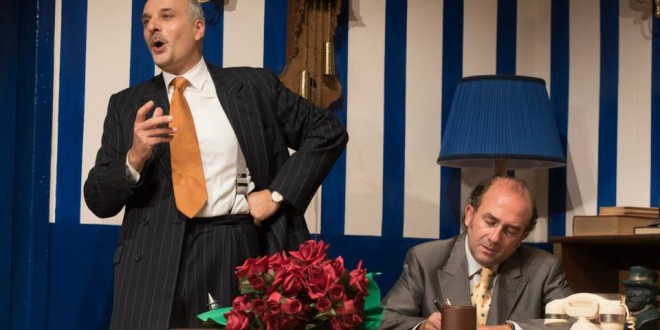 Fino al 6 dic è di scena DUE DOZZINE DI ROSE SCARLATTE di Aldo De Benedetti AL TEATRO PRATI DI ROMA