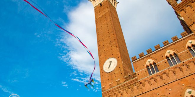 Siena con gli occhi di un bambino nelle foto di Marco Zamperini dal 8 al 22 set.