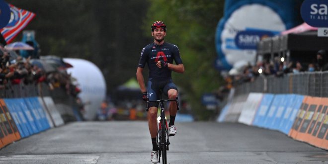 Ganna vince la tappa 5 del Giro d’Italia, Almeida ancora in Maglia Rosa