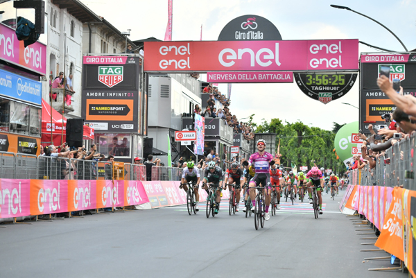 VIVIANI HA VINTO LA TAPPA 13 DEL GIRO D’ITALIA; YATES ANCORA IN MAGLIA ROSA