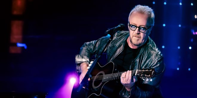 UMBERTO TOZZI in concerto al Castello di Udine porta sul palco tutt ii suoi successi con “Songs”