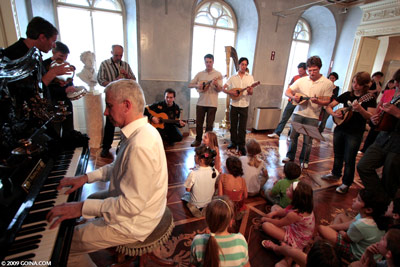 Festival di Musica per bambini di Trieste: DOMENICA 8 APRILE “Gomito a Gomito” a Casa della Musica