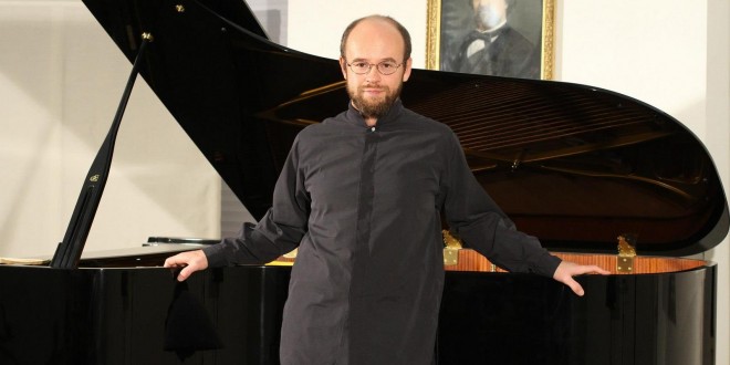 TEATRO VERDI, SALA RIDOTTO LUNEDI’ 19 OTT. ALEXEI NABIOULIN FESTIVAL PIANISTICO 2015