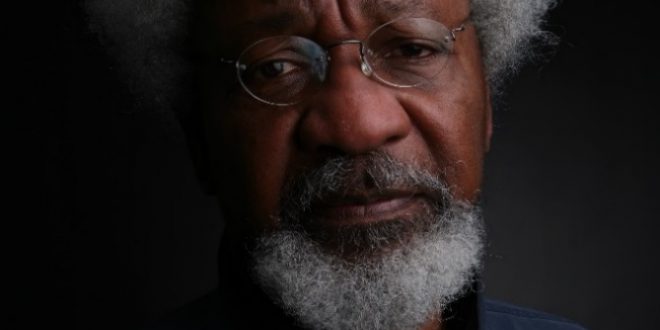 Premio Internazionale Dialoghi sull’uomo allo scrittore Wole Soyinka, premio Nobel per la letteratura 1986