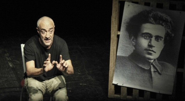 Un bravo Fabrizio Saccomanno,interpretra Antonio Gramsci”Nino” ,ieri sera al Teatro Miela