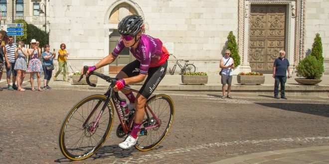 La 9^ tappa del Giro d’Italia femminile 2021 ha visto il trionfo sul Matajur di Ashleigh MOOLMAN-PASIO,