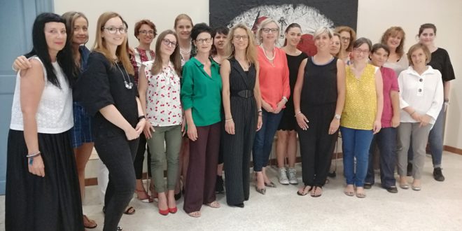 PORDENONE: aperte le iscrizioni per Fluire Community, progetto di mentoring al femminile dell’assessorato alle pari opportunità