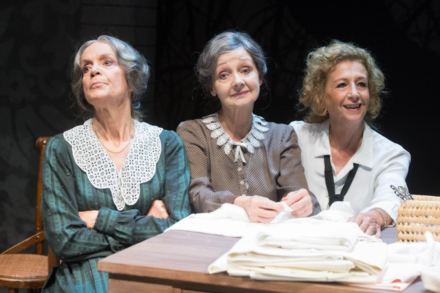 LUCIA POLI e MILENA VUKOTIC con MARILÙ PRATI in SORELLE MATERASSI al Bobbio TRIESTE dal 23 febbraio