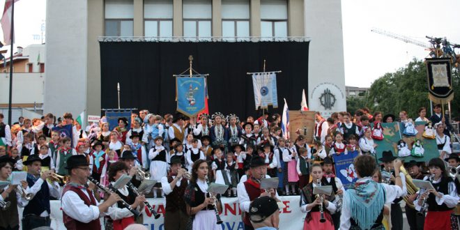 FESTIVAL MONDIALE DEL FOLCLORE GIOVANILE, AL VIA LA 19^ EDIZIONE  Da giovedì 5 a martedì 10 luglio spettacoli in sei località regionali