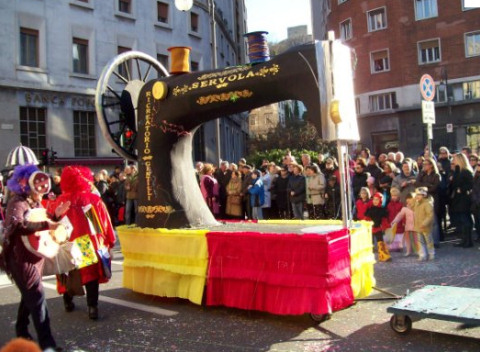 PROCEDE A GRAN RITMO IL CARNEVALE DI TRIESTE 2017. Il programma di domenica 26 febbraio