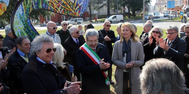 Installata in piazzale Chiavris – UDINE INAUGURATA LA SCULTURA-ALBERO DI GIANNI BORTA