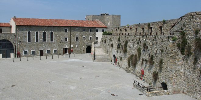 Piovani dirige Piovani” al Castello di San Giusto. 20 LUGLIO Il Maestro e premio Oscar Nicola Piovani per la prima volta a Trieste