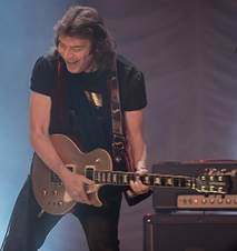 STEVE HACKETT- Il leggendario chitarrista dei Genesis in concerto domani 5 lug. a Lignano Sabbiadoro