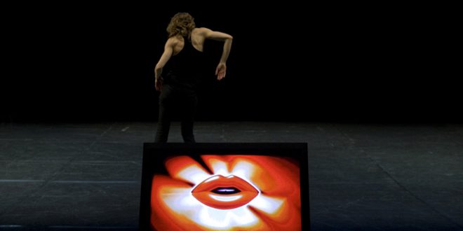 “La Morte del Cigno” in chiave pop: Cristina Kristal Rizzo a Natura Dèi Teatri venerdì 29 giugno
