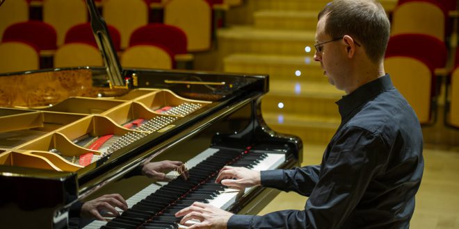 Il pianista Paolo Zentilin mercoledì 2 giugno 2021 alle ore 17 dal vivo a “Plays Selvote”