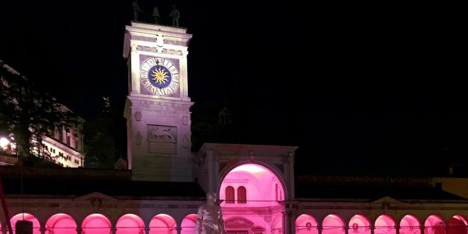 Dall’Ungheria a Milano, le città del Giro illuminate di rosa