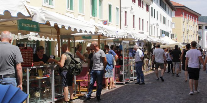 SABATO 4 SETTEMBRE AL VIA A MANIAGO COLTELLO IN FESTA