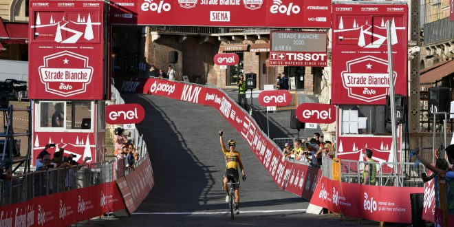 Van Aert e Van Vleuten danno spettacolo alle Strade Bianche