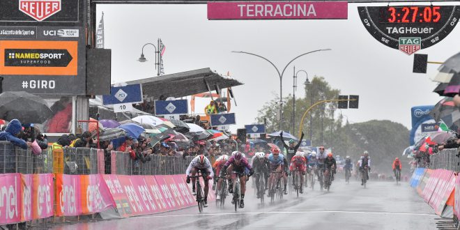 ACKERMANN HA VINTO LA TAPPA 5 DEL GIRO D’ITALIA, ROGLIC ANCORA IN MAGLIA ROSA