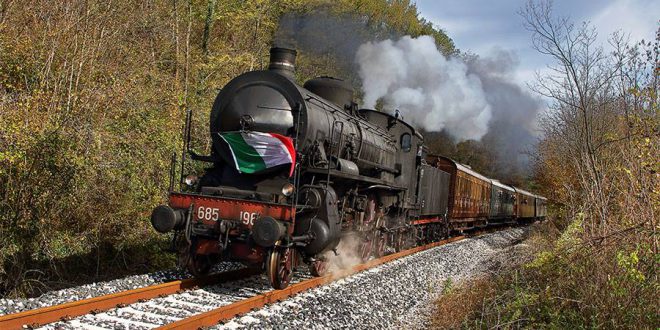 Treno storico a vapore Pordenone viaggia sabato 18 maggio